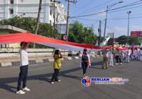 Karnaval Paskah Semarang : GBT Kristus Penebus dan STT Kristus Alfa Omega Bentangkan Bendera Ratusan Meter