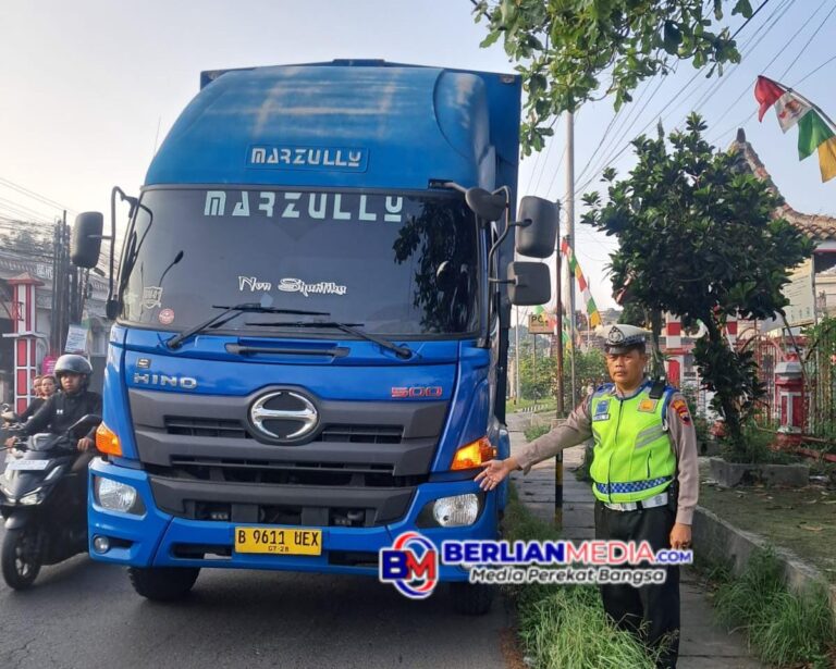 Pelajar Putri Tewas Terlindas Truk di Tengaran, Kabupaten Semarang, Diduga Mendahului dari Kiri