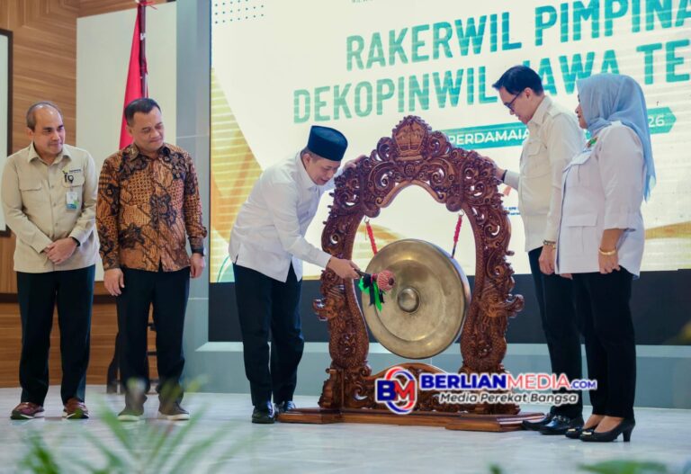 Menteri Koperasi Ferry Juliantono: Jawa Tengah Paling Cepat Miliki Koperasi Berbadan Hukum