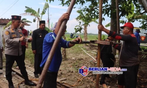 Polres Demak Bangun Sumur Bor untuk Warga Terdampak Banjir di Guntur