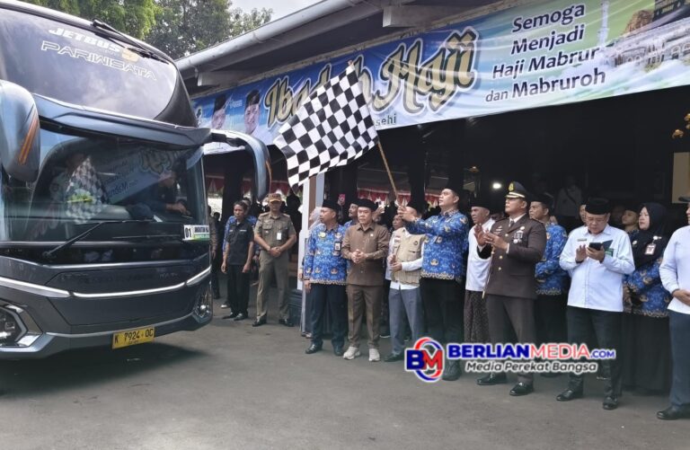 Ribuan Jemaah Haji Jepara Diberangkatkan, Didominasi Perempuan dan Lansia