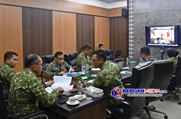 Pangdam IV/Diponegoro Hadiri Vicon Rapat Evaluasi Percepatan Pembangunan KDKMP, Dipimpin Wapang TNI
