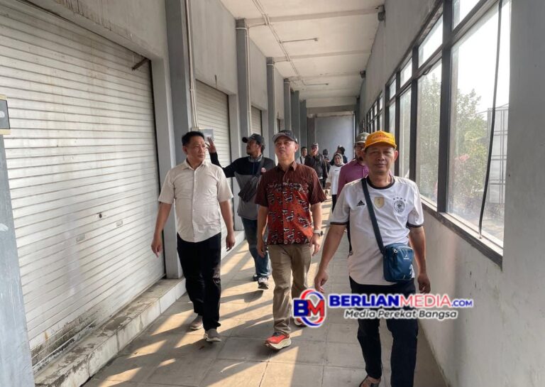 Beberapa PKL di Kota Semarang Ditinjau Ketua Komisi B DPRD Kota, Tinjau Kondisi dan Keberlangsungan Usaha Pedagang