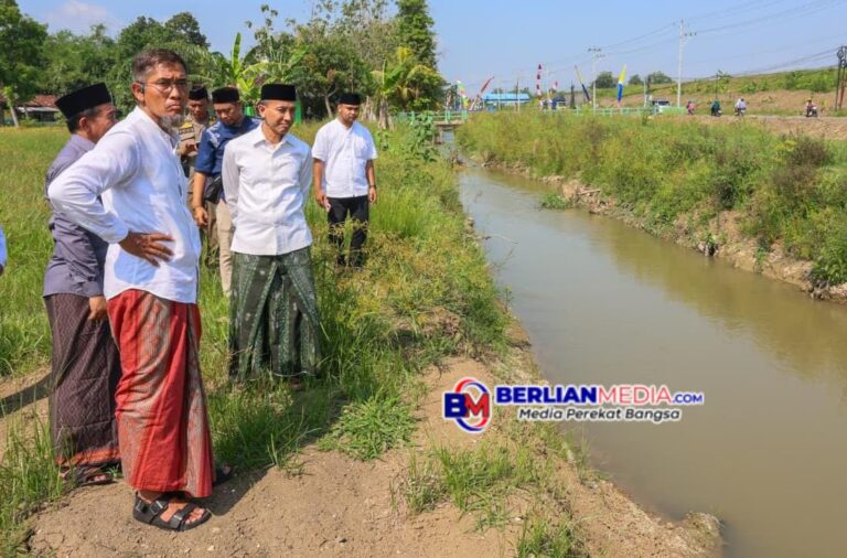 Sawah 1,5 Hektare Mangkrak Akibat Lumpur Banjir, Sekda Jateng Respons Cepat Aduan Petani Grobogan