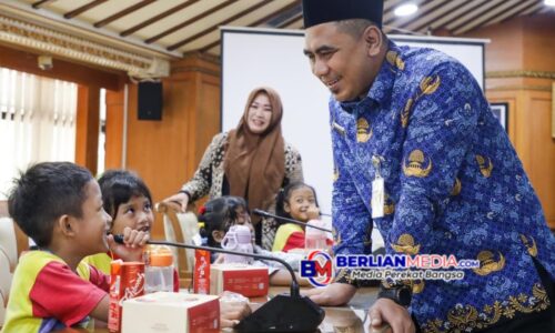 Kunjungi Gubernuran, Anak-anak TK Belajar Pekerjaan Bidang Pemerintahan Langsung dari Wagub Taj Yasin